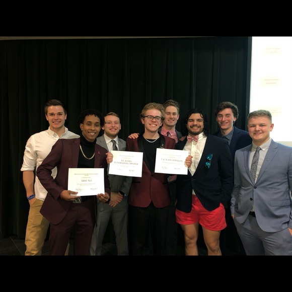 Meet your Posher, Hunter - Picture 1 of 1